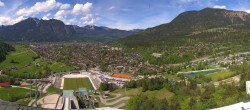 Archiv Foto Webcam Olympiaschanze in Garmisch-Partenkirchen 13:00