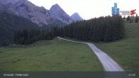 Archived image Webcam Feldernalm in Ehrwald - Zugspitze 02:00