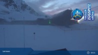 Archived image Webcam Lermoos Grubigstein Ski Resort: Grubig II Gondola 19:00