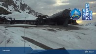 Archiv Foto Webcam Grubig II Gondel im Skigebiet Lermoos Grubigstein 02:00