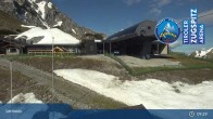 Archived image Webcam Lermoos Grubigstein Ski Resort: Grubig II Gondola 08:00