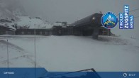 Archived image Webcam Lermoos Grubigstein Ski Resort: Grubig II Gondola 14:00