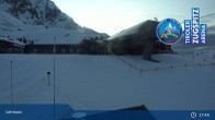 Archiv Foto Webcam Lermoos: Grubig II Gondel im Skigebiet 04:00