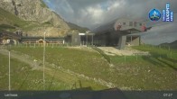 Archived image Webcam Lermoos Grubigstein Ski Resort: Grubig II Gondola 06:00