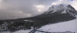 Archived image Webcam Lake Louise: The Fairmont Chateau 06:00