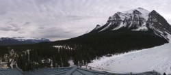 Archived image Webcam Lake Louise: The Fairmont Chateau 14:00