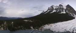 Archived image Webcam Lake Louise: The Fairmont Chateau 04:00
