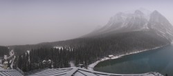 Archived image Webcam Lake Louise: The Fairmont Chateau 09:00