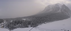 Archiv Foto Webcam Lake Louise: The Fairmont Chateau 13:00