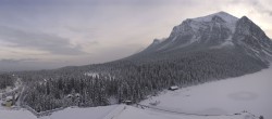 Archived image Webcam Lake Louise: The Fairmont Chateau 13:00