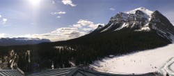 Archived image Webcam Lake Louise: The Fairmont Chateau 08:00