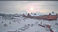 Archiv Foto Webcam Lake Louise: Kokanee Kabin 13:00