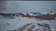 Archived image Webcam Lake Louise - Kokanee Kabin 07:00