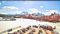 Archived image Webcam Lake Louise - Kokanee Kabin 12:00