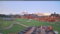 Archived image Webcam Lake Louise - Kokanee Kabin 04:00