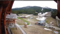 Archived image Webcam Base Area Lake Louise 08:00