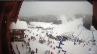 Archived image Webcam Base Area Lake Louise 09:00