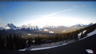 Archived image Webcam Lake Louise - Whitehorn Lodge 06:00
