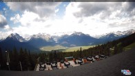 Archived image Webcam Lake Louise - Whitehorn Lodge 06:00