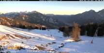 Archiv Foto Webcam Lienz: Blick auf die Meckisalm bei Zettersfeld 15:00