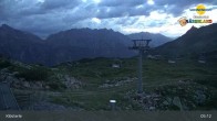 Archived image Webcam Chairlift Riedkopf - Klösterle 04:00