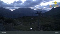 Archived image Webcam Chairlift Riedkopf - Klösterle 04:00