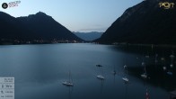 Archiv Foto Webcam Pertisau: Blick vom Hotel Post auf den Achensee 03:00