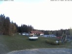 Archiv Foto Webcam Hohenbogen: Blick zur Talstation 05:00
