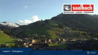 Archiv Foto Webcam Hinterglemm: Ort und Talstation Seilbahn 18:00