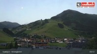Archiv Foto Webcam Hinterglemm: Ort und Talstation Seilbahn 04:00