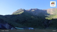 Archived image Webcam Cerler Ski Resort - Base Station 07:00