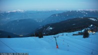 Archiv Foto Webcam Gerlitzen Gipfel: Blick Alpengasthof 05:00