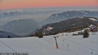 Archiv Foto Webcam Gerlitzen Gipfel: Blick Alpengasthof 06:00