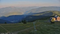 Archiv Foto Webcam Gerlitzen Gipfel: Blick Alpengasthof 05:00