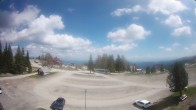 Archiv Foto Webcam Hochrindl Parkplatz 13:00