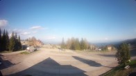 Archiv Foto Webcam Hochrindl Parkplatz 17:00