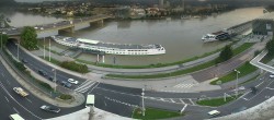 Archiv Foto Webcam Linz: Blick auf Donau und Nibelungenbrücke 06:00