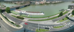 Archiv Foto Webcam Linz: Blick auf Donau und Nibelungenbrücke 11:00