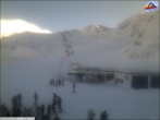 Archived image Webcam Sulden: Base station Madritschbahn chair lift 09:00