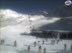 Archived image Webcam Sulden: Base station Madritschbahn chair lift 11:00