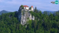 Archiv Foto Webcam Bled: Blick auf See und Burg 07:00