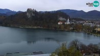 Archiv Foto Webcam Bled: Blick auf See und Burg 13:00