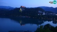 Archiv Foto Webcam Bled: Blick auf See und Burg 03:00