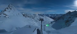 Archived image Webcam Schwarze Schneid Gondola Rettenbach Glacier 23:00