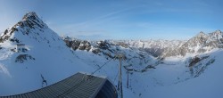 Archiv Foto Webcam Sölden Rettenbachgletscher: Weltcupstrecke an der Schwarze Schneid Bahn 15:00