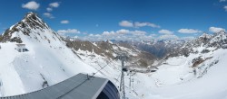 Archived image Webcam Schwarze Schneid Gondola Rettenbach Glacier 13:00