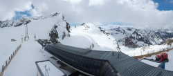 Archiv Foto Webcam Sölden Rettenbachgletscher: Weltcupstrecke an der Schwarze Schneid Bahn 13:00