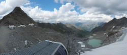 Archiv Foto Webcam Sölden Rettenbachgletscher: Weltcupstrecke an der Schwarze Schneid Bahn 15:00