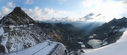 Archived image Webcam Schwarze Schneid Gondola Rettenbach Glacier 05:00