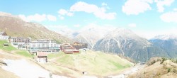 Archiv Foto Webcam Hochsölden: Blick aufs Dorf 13:00